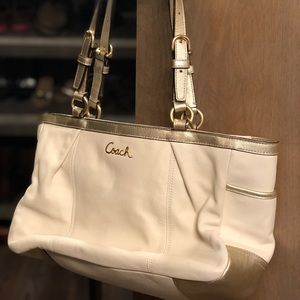 Coach bag, slightly used